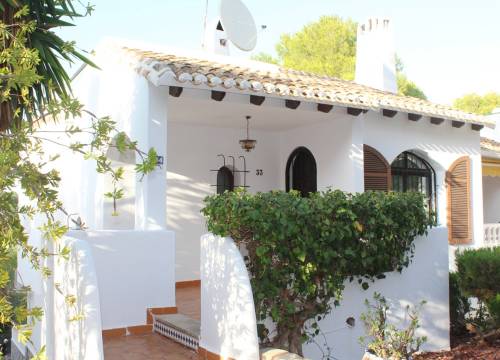 Villa - Re-sale - Villamartin - Villamartin