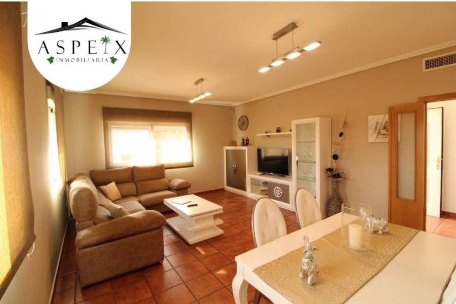Re-sale - Villa - Elche
