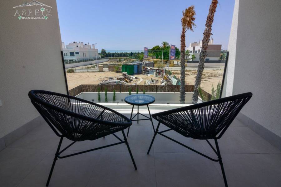 Re-sale - Villa - La Marina - El pinet
