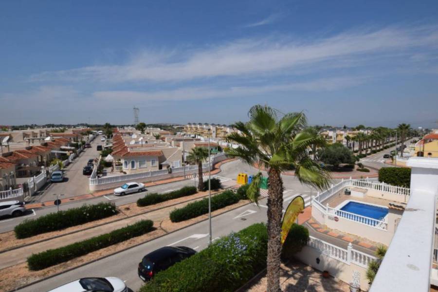 Re-sale - Villa - Algorfa