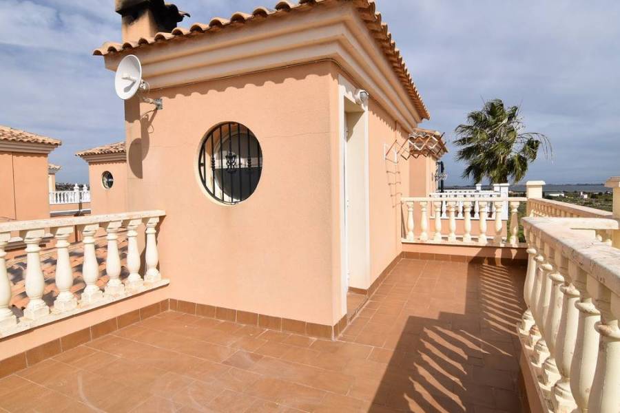 Re-sale - Villa - Algorfa