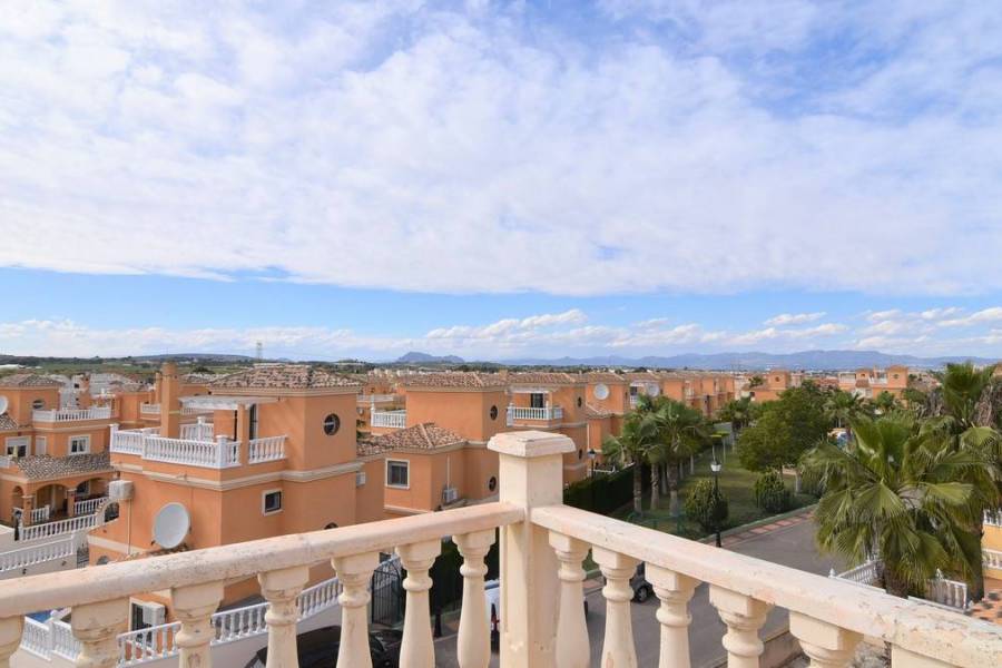 Re-sale - Villa - Algorfa