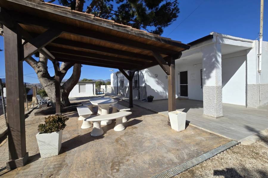 Re-sale - Country house - La Romana - ALCANÁ