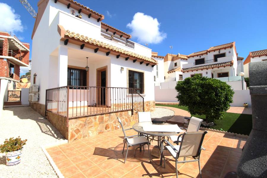 Re-sale - Villa - Villamartin